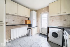 Kitchen - click for photo gallery